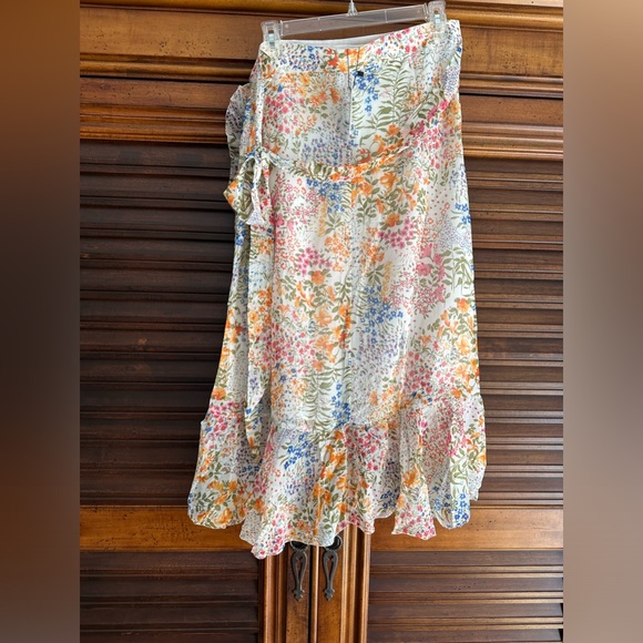 ALLISON NY SIZE LARGE NWT FLOWER WRAP SKIRT - Picture 3 of 4